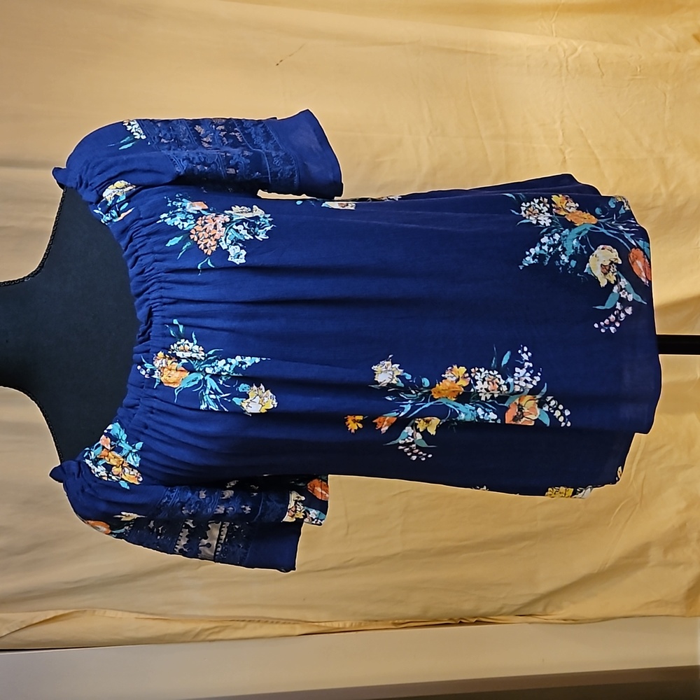 NWT Eyeshadow Navy Blue Floral Off The Shoulder Blouse M Boho Lace Trim Top